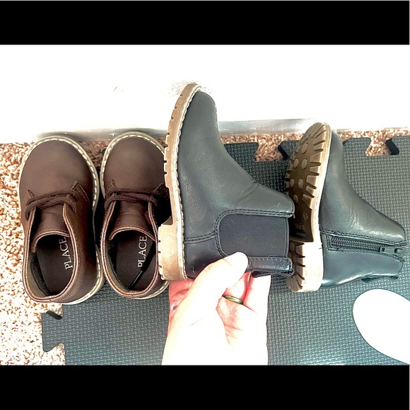 2 Pairs of Toddler Size 6 Leather Boots, 1 Brown 1 Black Different Styles - Picture 8 of 9